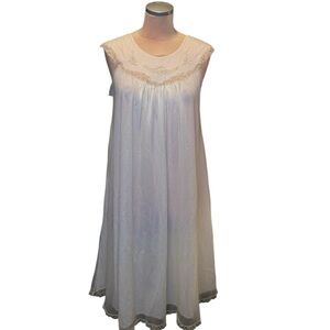 1960s bridal nightgown